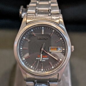 Seiko Men's Vintage Titanium 7n43